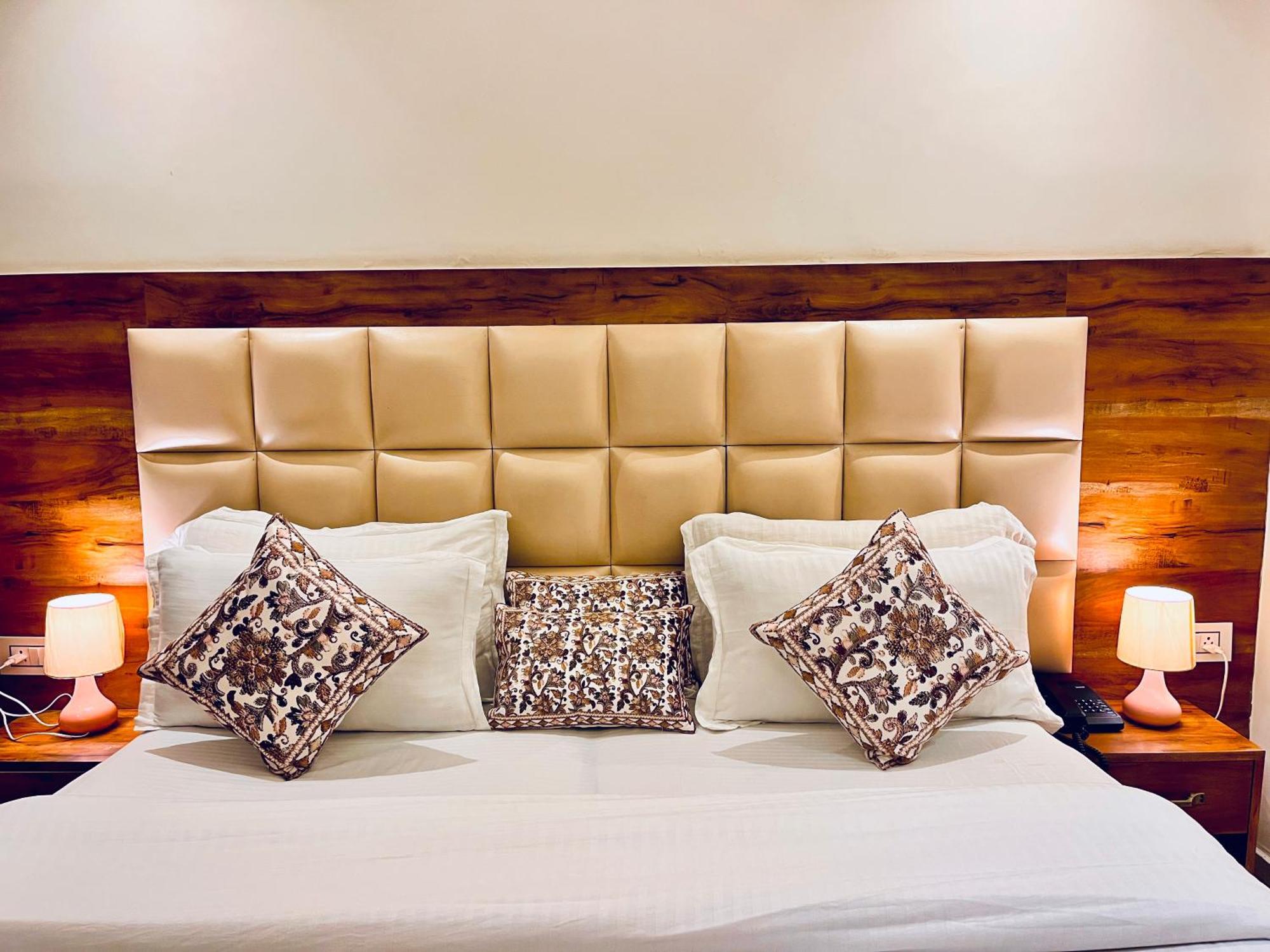 Amaravati Royal Palace Hotel