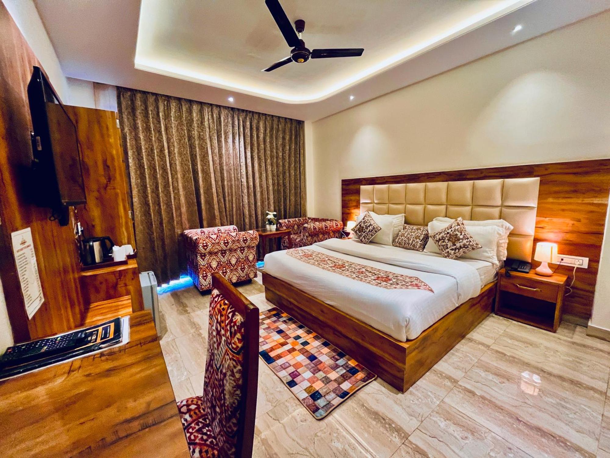 Hotel Amaravati Royal Palace