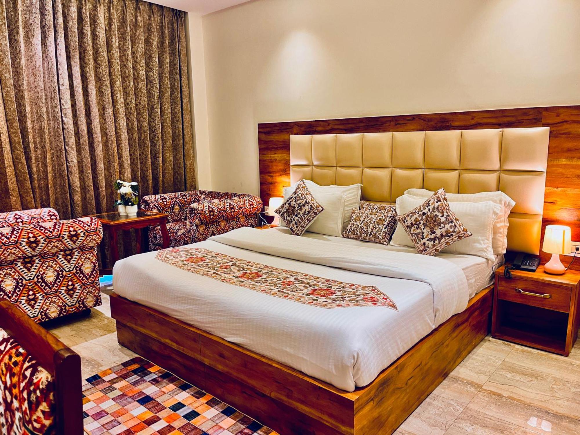 Amaravati Royal Palace 4*