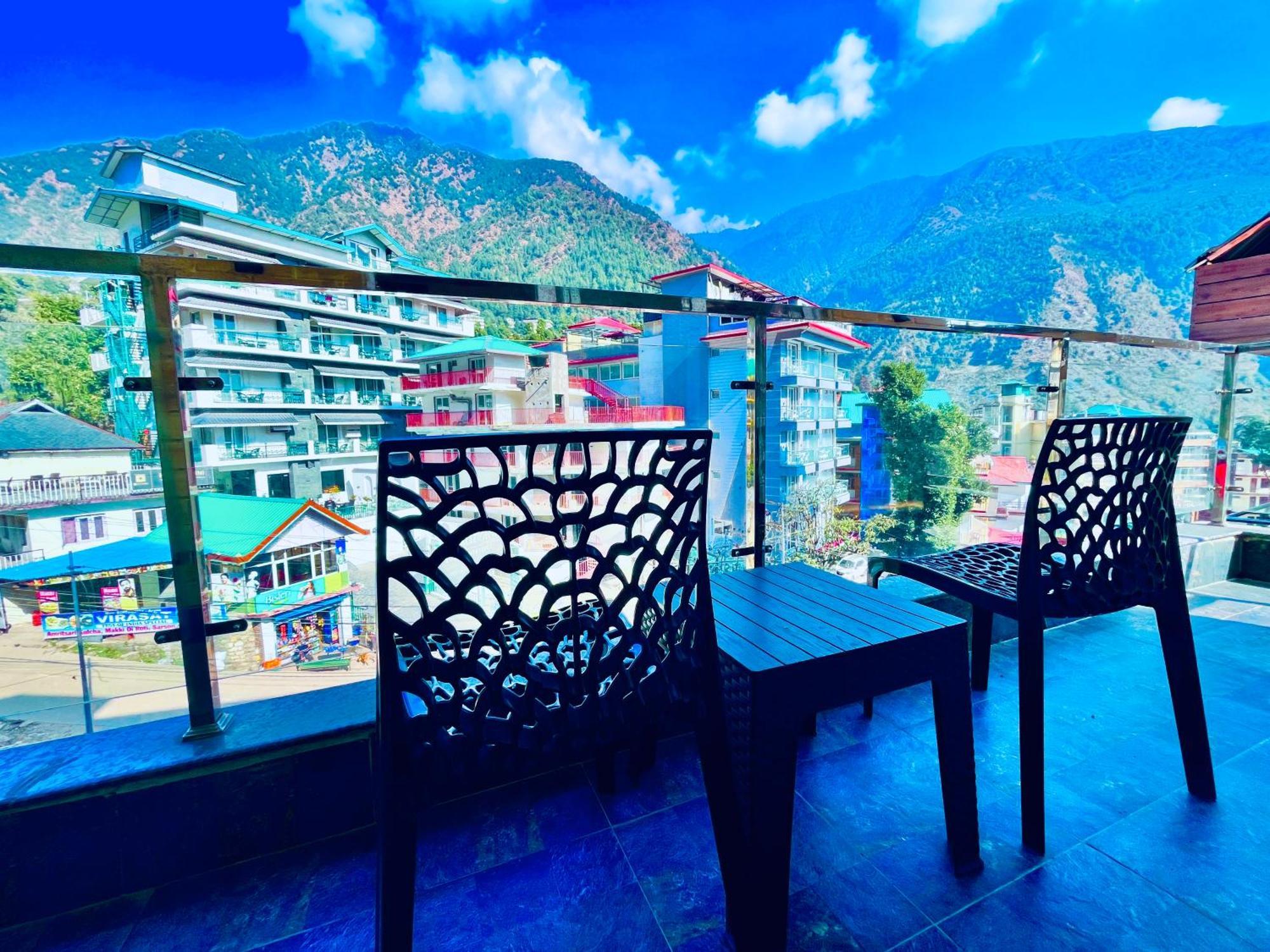 Amaravati Royal Palace Hotel