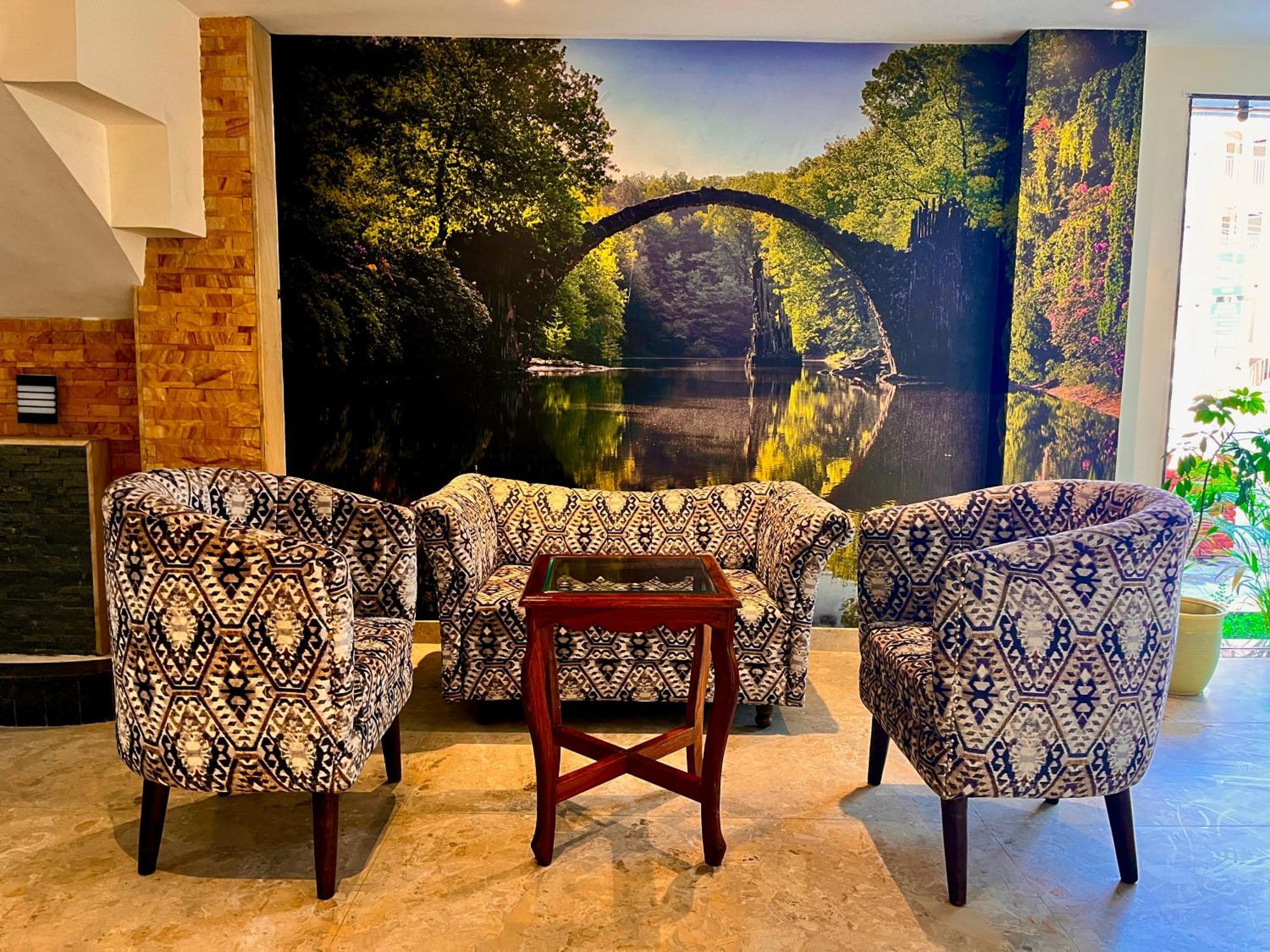 Hotel Amaravati Royal Palace